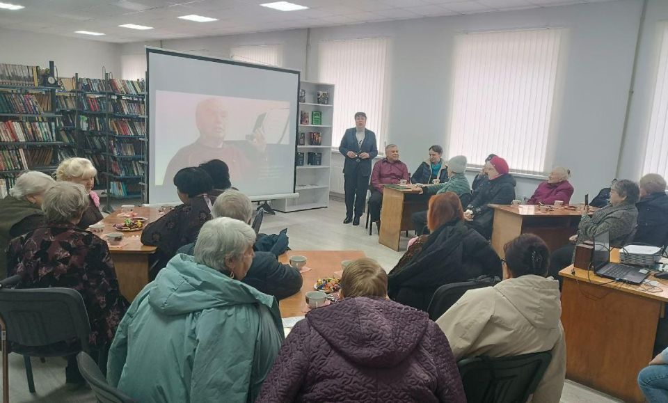 В Кировской центральной городской библиотеке состоялся литературно-музыкальный вечер «Там, где музыка звучит…» В Кировской центральной городской библиотеке состоялся литературно-музыкальный вечер «Там, где музыка звучит…»