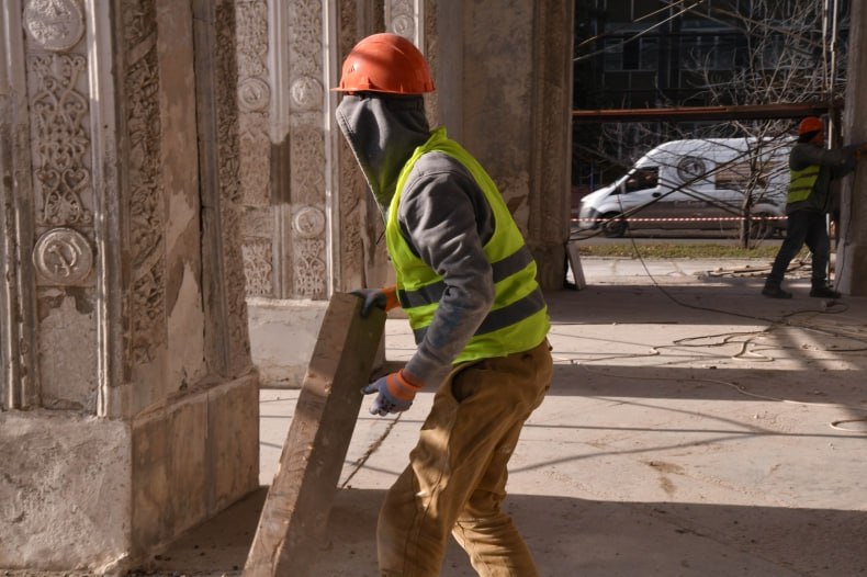 ВрИП Главы Свердловского муниципального округа Игорь Ковальчук проинспектировал ход восстановительных работ в ЦД «Победа» ВрИП Главы Свердловского муниципального округа Игорь Ковальчук проинспектировал ход восстановительных работ в ЦД «Победа»