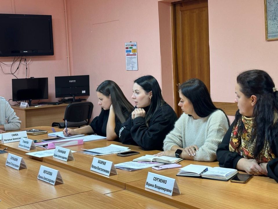 В Администрации Перевальского муниципального округа прошло заседание Муниципального координационного совета по взаимодействию с региональным отделением Общероссийского общественно-государственного движения детей и молодежи... В Администрации Перевальского муниципального округа прошло заседание Муниципального координационного совета по взаимодействию с региональным отделением Общероссийского общественно-государственного движения детей и молодежи...