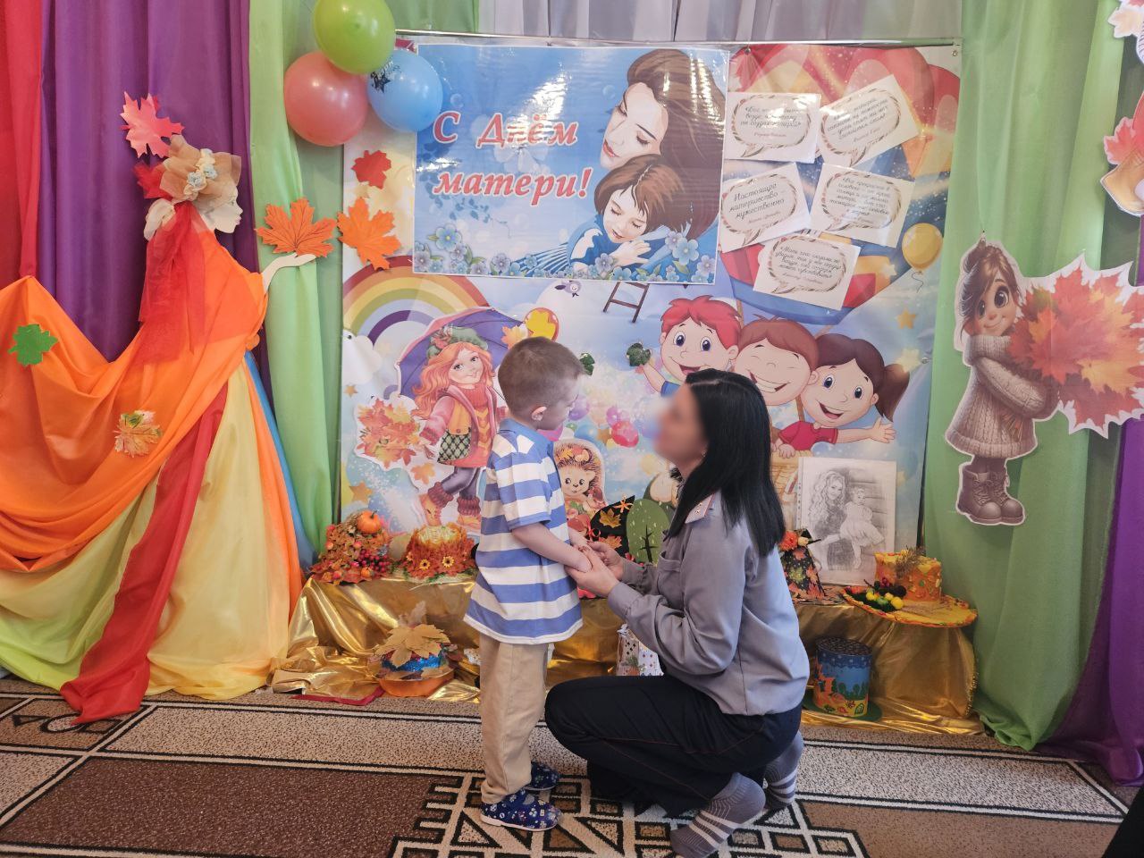 Комплексом мероприятий отметили в УФСИН России по Луганской Народной Республике День матери Комплексом мероприятий отметили в УФСИН России по Луганской Народной Республике День матери