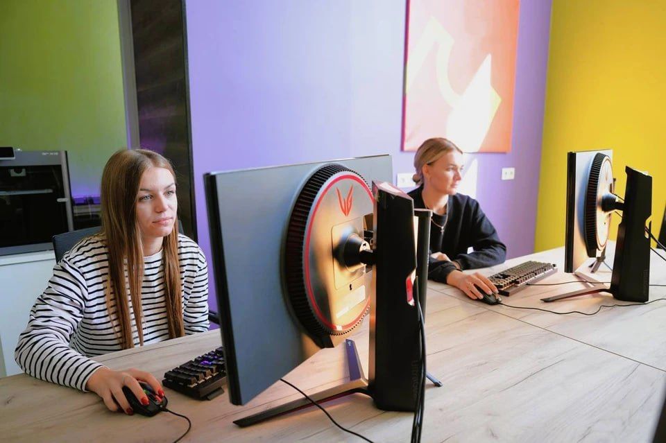 Нет своего офиса, приходи в наш: в центре «Квартира» в Луганске можно бесплатно получить рабочее пространство для предпринимателей