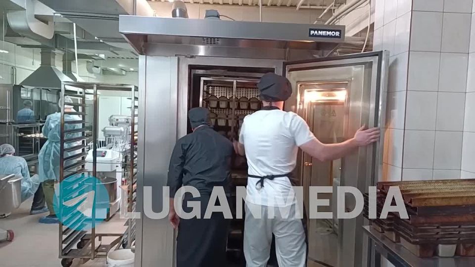 Индивидуальный предприниматель, владелец пекарни, Иван Геля из города Ровеньки получив микрозайм по льготным условиям, расширил производство и улучшил логистику поставок производимой продукции