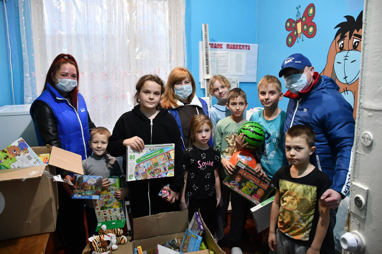 В детские медицинские учреждения Первомайского городского округа передали игрушки, собранные в рамках акции «Коробка храбрости» В детские медицинские учреждения Первомайского городского округа передали игрушки, собранные в рамках акции «Коробка храбрости»