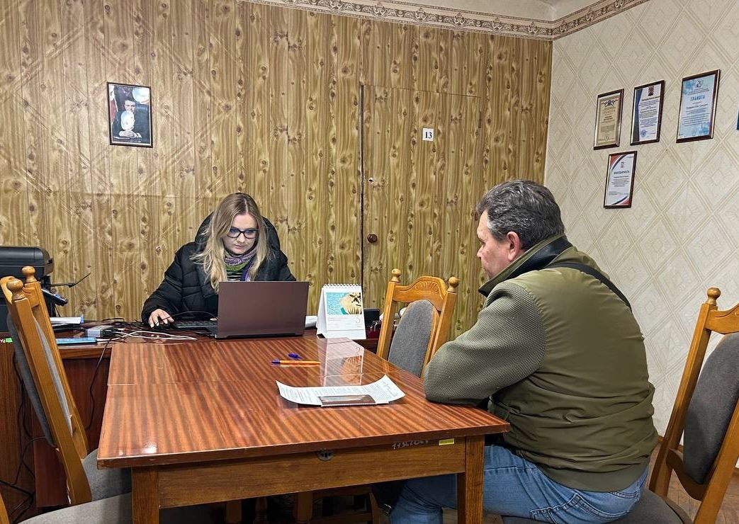 Сегодня в отделе жизнеобеспечения г. Вахрушево состоялся очередной выездной прием мобильного офиса МФЦ ЛНР