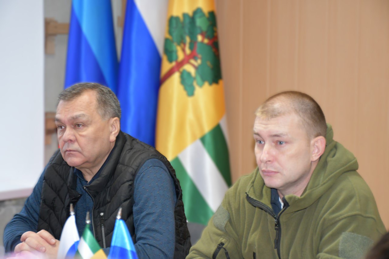 Врип Главы Евгений Шаталин совместно с первым заместителем Главы администрации Игорем Шмидтом провел совещание с руководителями структурных подразделений города Рубежное Врип Главы Евгений Шаталин совместно с первым заместителем Главы администрации Игорем Шмидтом провел совещание с руководителями структурных подразделений города Рубежное