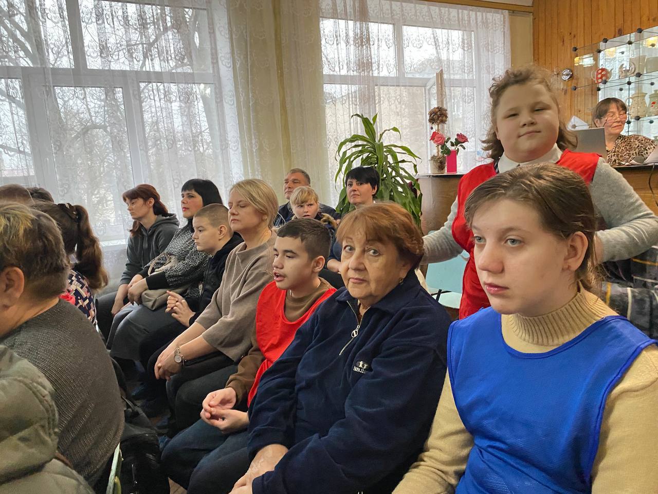 Праздник «Мы вместе, мы — сила» в Антрацитовском центре социального обслуживания населения Праздник «Мы вместе, мы — сила» в Антрацитовском центре социального обслуживания населения