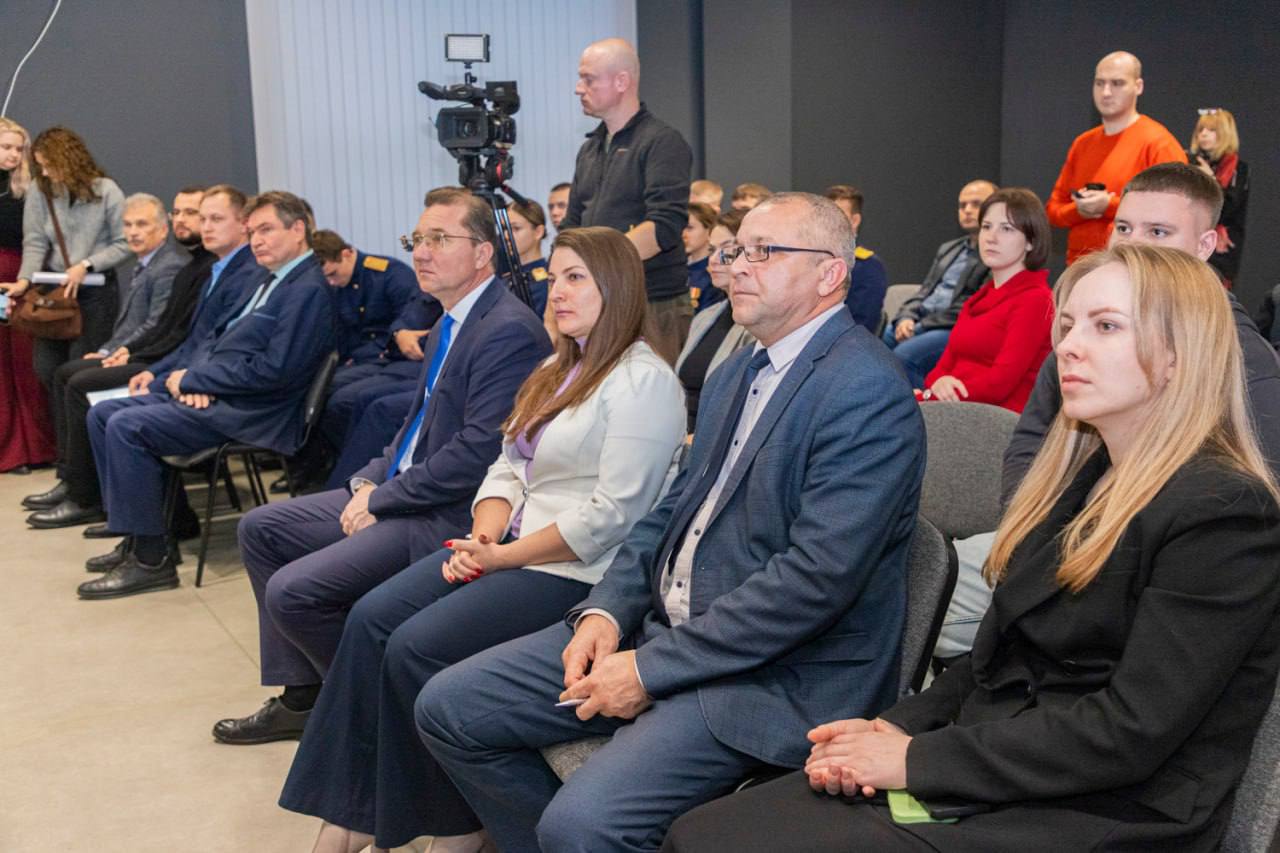 Историко-правовая выставка «Защита суверенитета Российского государства. История и современность», созданная специалистами Министерства юстиции РФ, открылась на базе мультимедийного исторического парка «Россия — Моя история»... Историко-правовая выставка «Защита суверенитета Российского государства. История и современность», созданная специалистами Министерства юстиции РФ, открылась на базе мультимедийного исторического парка «Россия — Моя история»...