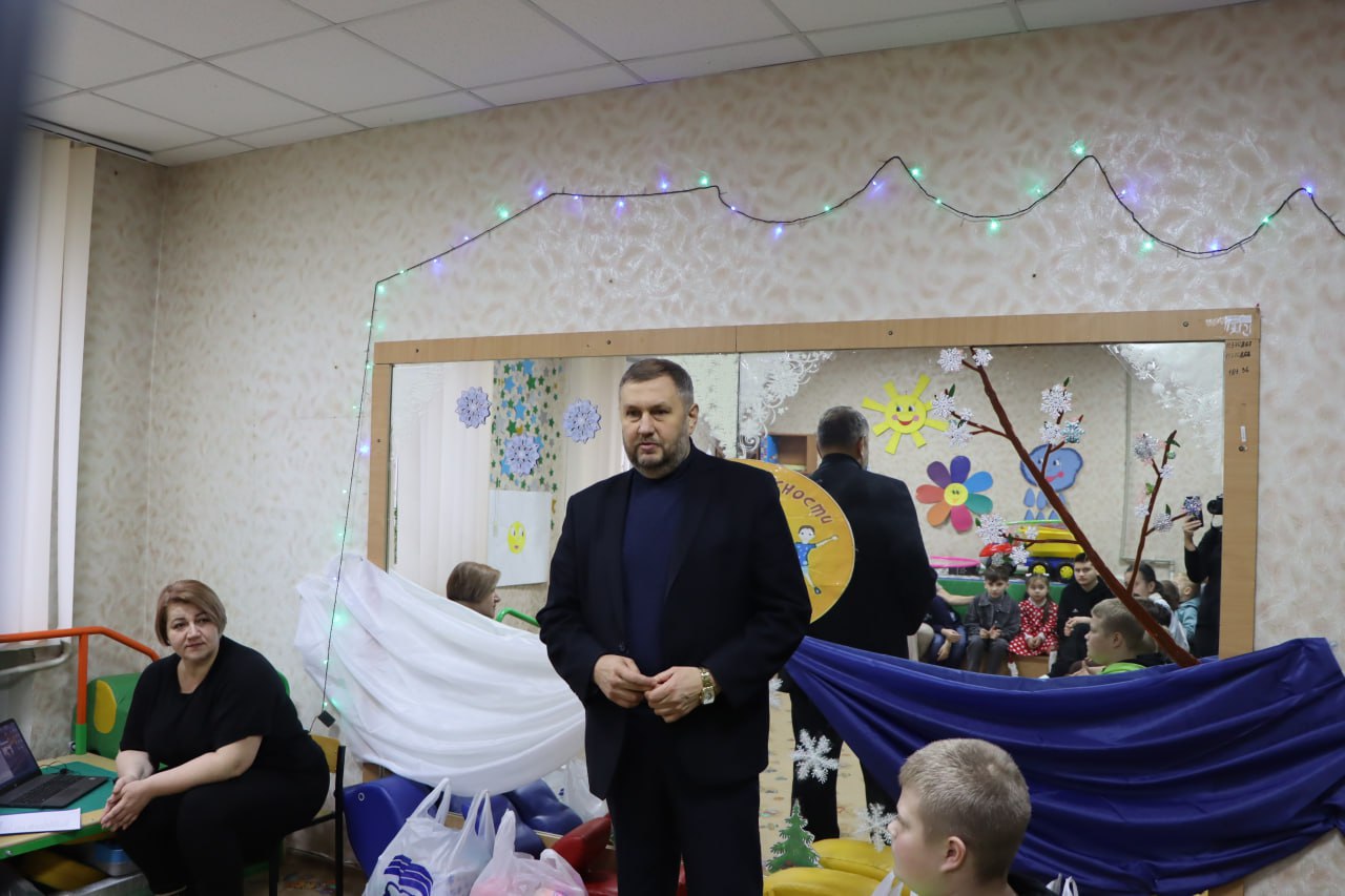 Евгений Бондарь: В Международный день инвалидов в Лутугинском отделении центра «Возрождение» прошло тёплое и вдохновляющее мероприятие, объединившее детей из разных уголков округа Евгений Бондарь: В Международный день инвалидов в Лутугинском отделении центра «Возрождение» прошло тёплое и вдохновляющее мероприятие, объединившее детей из разных уголков округа