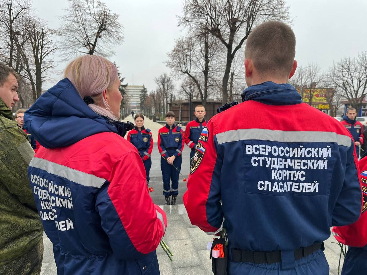 Вечная память героям: «Ворошиловец» чтит День неизвестного солдата! Вечная память героям: «Ворошиловец» чтит День неизвестного солдата!