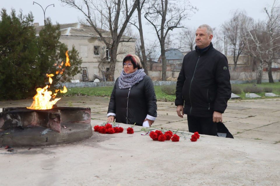 Яна Сылкина: Приняла участие в возложении цветов к Вечному огню в честь Дня Неизвестного Солдата Яна Сылкина: Приняла участие в возложении цветов к Вечному огню в честь Дня Неизвестного Солдата