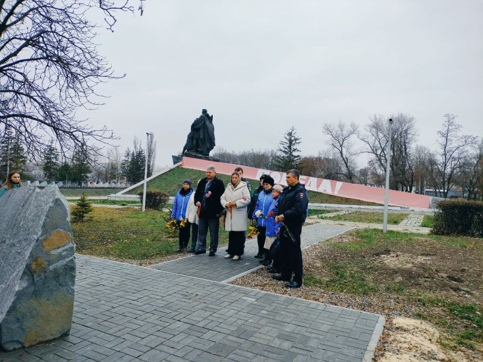Память, Не Знающая Границ: “Единая Россия” чтит Неизвестных Героев Память, Не Знающая Границ: “Единая Россия” чтит Неизвестных Героев