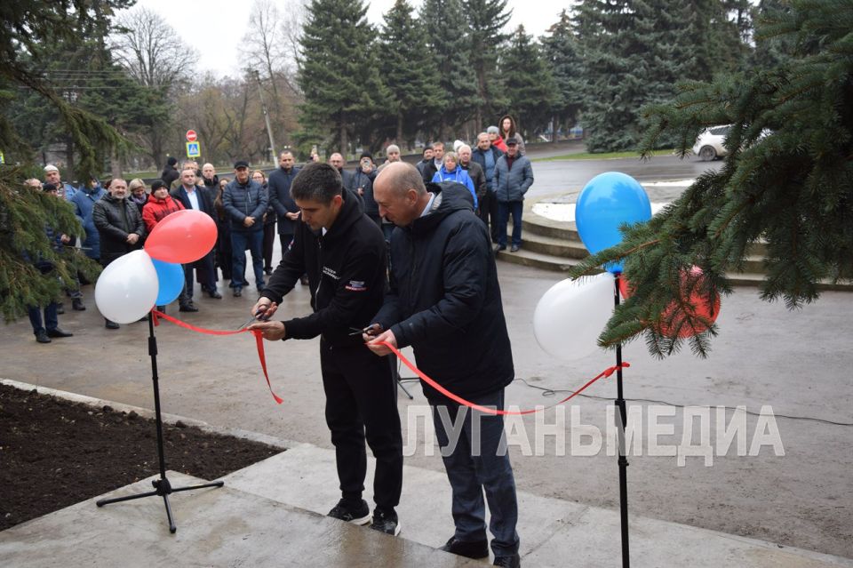 В Славяносербске открыли спортивный комплекс после капитального ремонта