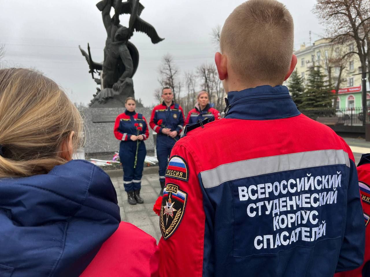 Вечная память героям: «Ворошиловец» чтит День неизвестного солдата! Вечная память героям: «Ворошиловец» чтит День неизвестного солдата!