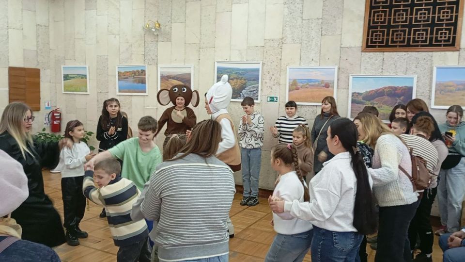 Вместе мы сильнее: День радости и дружбы! Вместе мы сильнее: День радости и дружбы!
