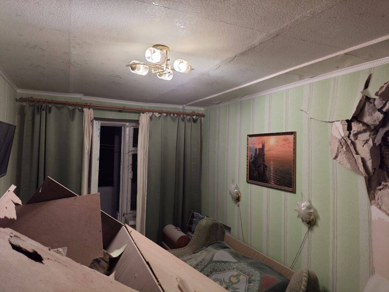 Виктория Сергеева: Сегодня вечером вражеский беспилотник совершил атаку на городской округ город Кировск Виктория Сергеева: Сегодня вечером вражеский беспилотник совершил атаку на городской округ город Кировск