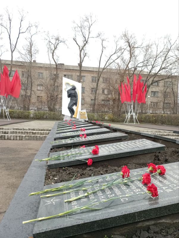 Сергей Цемкало: Андрей Дементьев . Те минуты Везли по улицам Москвы Сергей Цемкало: Андрей Дементьев . Те минуты Везли по улицам Москвы