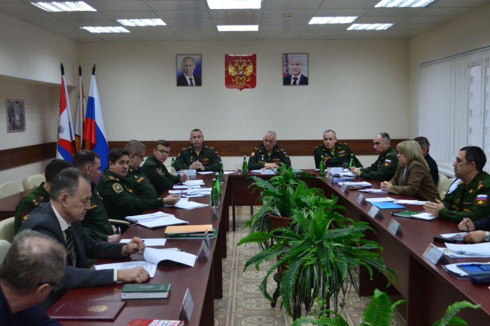 Офицеры ГВСУ СК России приняли участие в круглом столе в Военном университете Офицеры ГВСУ СК России приняли участие в круглом столе в Военном университете