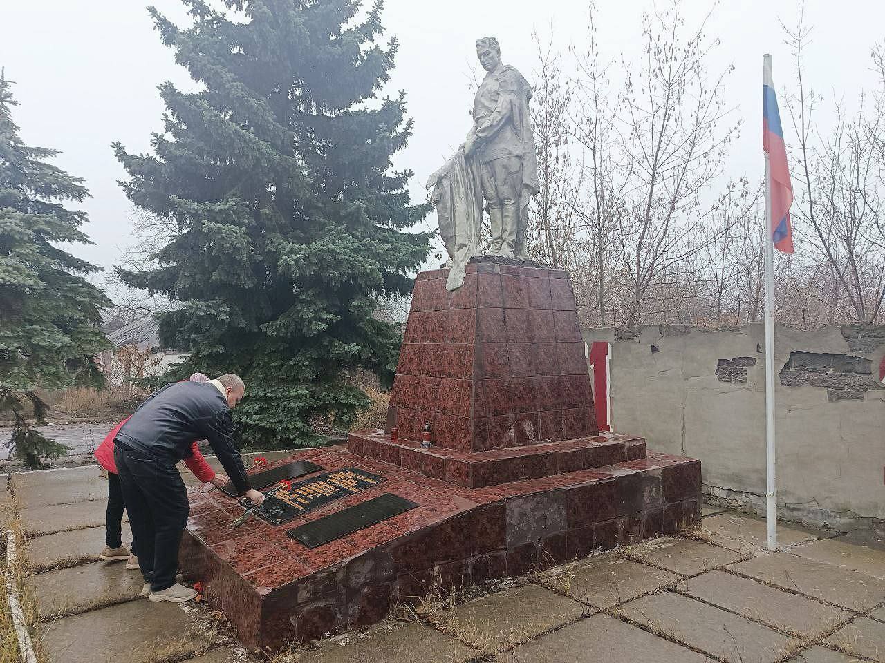 Сергей Колягин: 3-го декабря мы чтим тех, кто отдал самое ценное ради нашей страны, чьи имена не сохранились в летописях, но чей героизм стал неотъемлемой частью истории Российской Федерации Сергей Колягин: 3-го декабря мы чтим тех, кто отдал самое ценное ради нашей страны, чьи имена не сохранились в летописях, но чей героизм стал неотъемлемой частью истории Российской Федерации