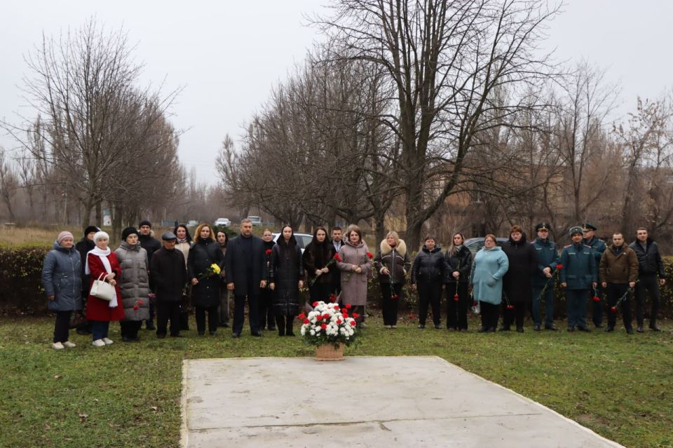 Евгений Бондарь: В Лутугино почтили память Неизвестного солдата