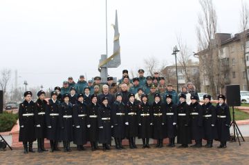  :  3 ,  ,     ,      ,           