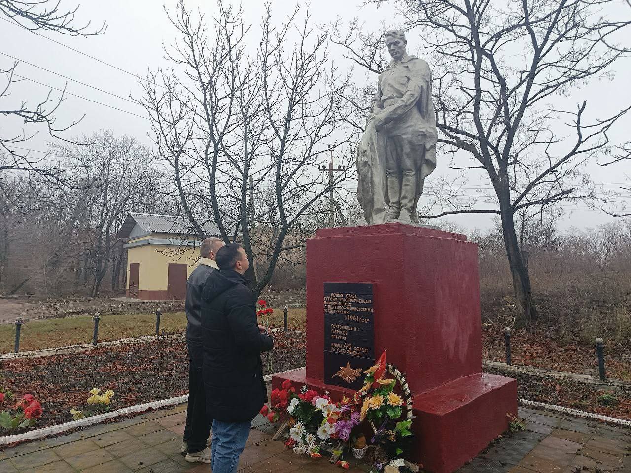 Сергей Колягин: 3-го декабря мы чтим тех, кто отдал самое ценное ради нашей страны, чьи имена не сохранились в летописях, но чей героизм стал неотъемлемой частью истории Российской Федерации Сергей Колягин: 3-го декабря мы чтим тех, кто отдал самое ценное ради нашей страны, чьи имена не сохранились в летописях, но чей героизм стал неотъемлемой частью истории Российской Федерации