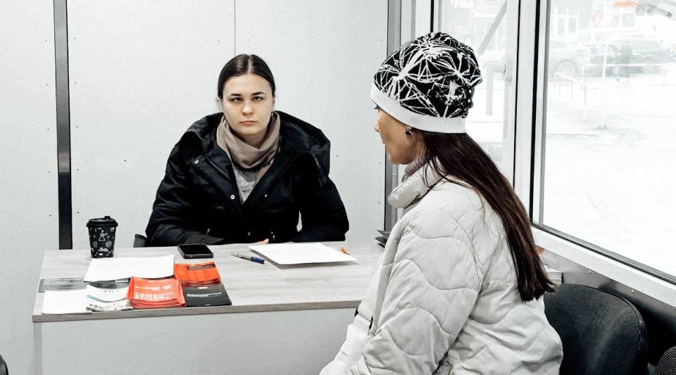 Сотрудники центра «Мой бизнес» ЛНР провели выездную консультацию в Алчевске Сотрудники центра «Мой бизнес» ЛНР провели выездную консультацию в Алчевске