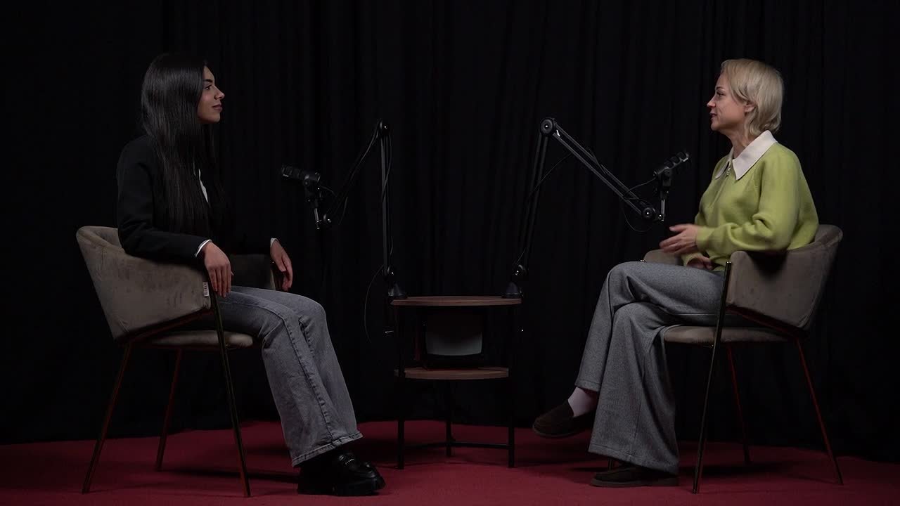 Реально ли выучить иностранный одновременно с родным языком? Пижамная вечеринка на уроке