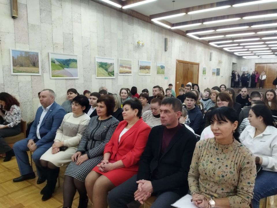 Сегодня в Ровеньках состоялась детская концертно-развлекательная программа, посвященная Международному дню инвалида Сегодня в Ровеньках состоялась детская концертно-развлекательная программа, посвященная Международному дню инвалида