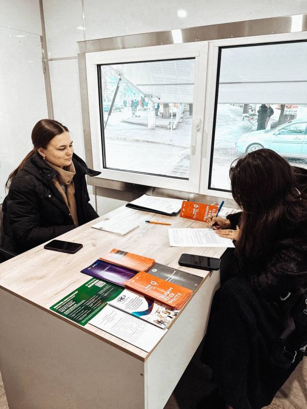 Сотрудники центра «Мой бизнес» ЛНР провели выездную консультацию в Алчевске Сотрудники центра «Мой бизнес» ЛНР провели выездную консультацию в Алчевске