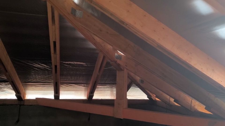 В доме № 2 на ул. Коцюбинского в г. Молодогвардейске тюменские строители полностью восстановили вентканалы В доме № 2 на ул. Коцюбинского в г. Молодогвардейске тюменские строители полностью восстановили вентканалы