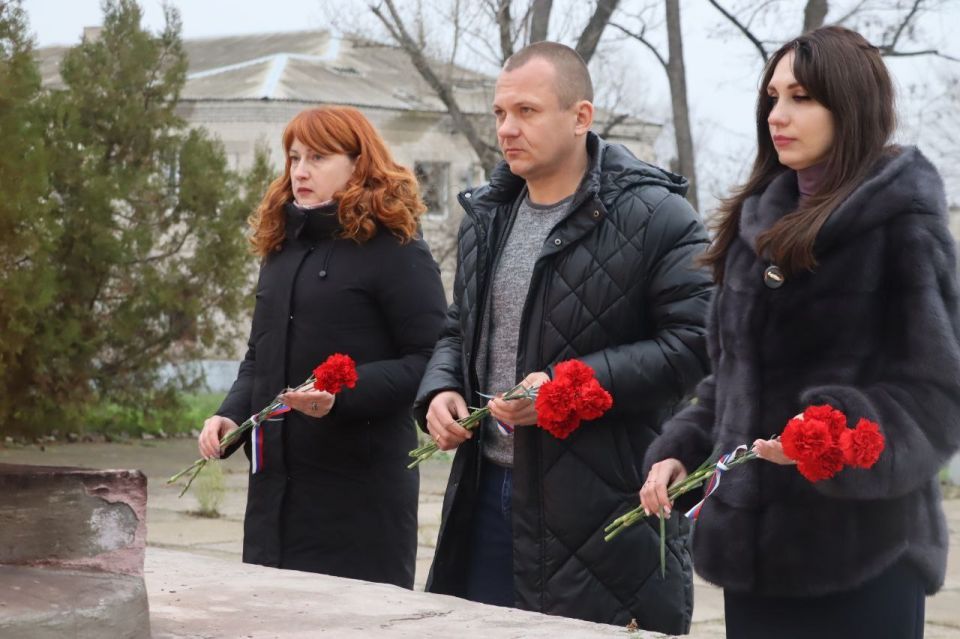 Северодончане почтили память погибших героев в День Неизвестного Солдата