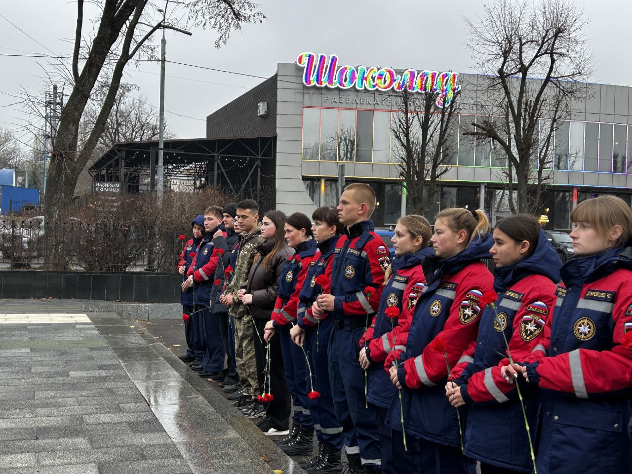 Вечная память героям: «Ворошиловец» чтит День неизвестного солдата! Вечная память героям: «Ворошиловец» чтит День неизвестного солдата!