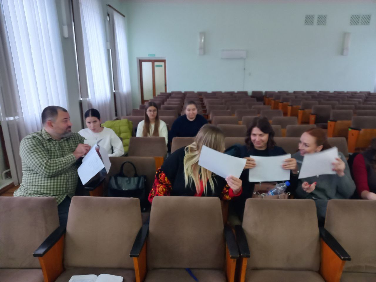 Сегодня состоялось заседание Молодежного совета при Администрации городского округа муниципальное образование городской округ город Ровеньки Луганской Народной Республики Сегодня состоялось заседание Молодежного совета при Администрации городского округа муниципальное образование городской округ город Ровеньки Луганской Народной Республики