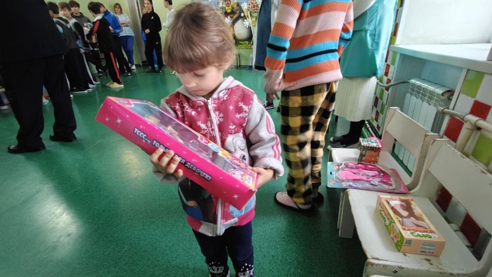 «Коробка храбрости» отправилась к юным пациентам Луганской детской туберкулезной больницы «Коробка храбрости» отправилась к юным пациентам Луганской детской туберкулезной больницы