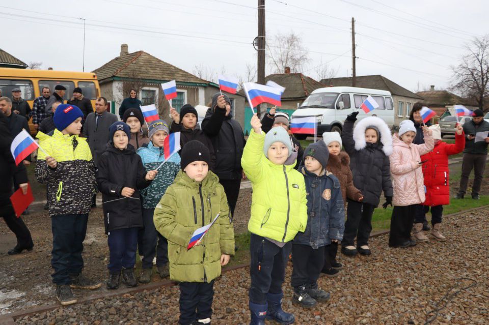 Евгений Бондарь: Торжественное открытие детской площадки «Затейники»