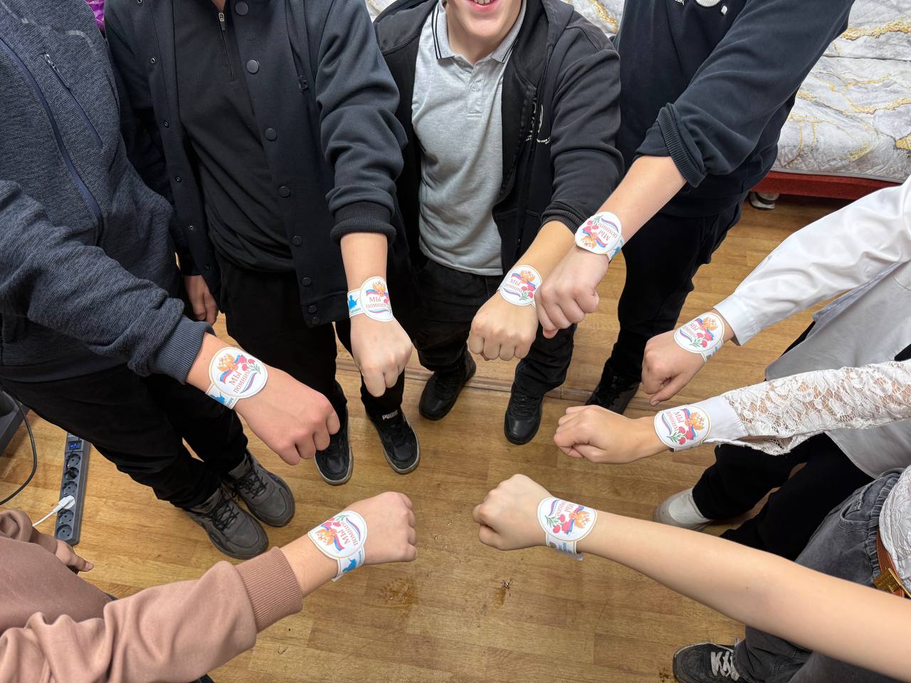 3 декабря, ко Дню Неизвестного Солдата, в Чернухинском Дворце культуры состоялся особенный час героев, посвященный тем, чьи имена остались неизвестными, но чей подвиг навсегда вписан в историю нашей страны 3 декабря, ко Дню Неизвестного Солдата, в Чернухинском Дворце культуры состоялся особенный час героев, посвященный тем, чьи имена остались неизвестными, но чей подвиг навсегда вписан в историю нашей страны