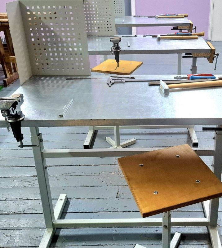 В общеобразовательных учреждениях округа в рамках Программы социально-экономического развития Луганской Народной Республики продолжается обзор полученного оборудования В общеобразовательных учреждениях округа в рамках Программы социально-экономического развития Луганской Народной Республики продолжается обзор полученного оборудования