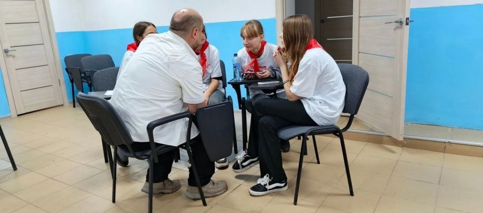 В Рубежном прошли дебаты молодежного дебатного турнира «Мнение Молодёжи» В Рубежном прошли дебаты молодежного дебатного турнира «Мнение Молодёжи»