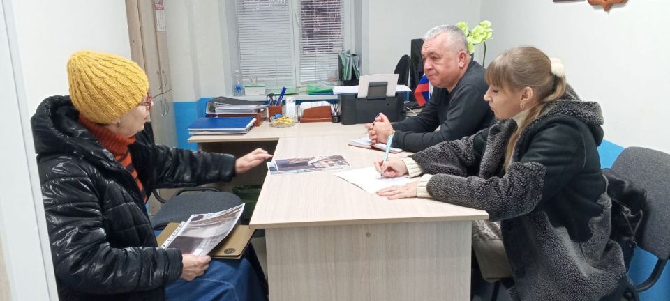 Во второй день декады приёмов, посвящённый жилищно-коммунальной тематике, в Рубежанской местной общественной приёмной состоялись встречи с жителями города Рубежное Во второй день декады приёмов, посвящённый жилищно-коммунальной тематике, в Рубежанской местной общественной приёмной состоялись встречи с жителями города Рубежное