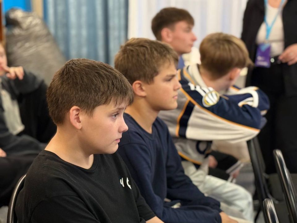 Продолжается реализация проекта «Мое право» для воспитанников Луганского детского дома Продолжается реализация проекта «Мое право» для воспитанников Луганского детского дома
