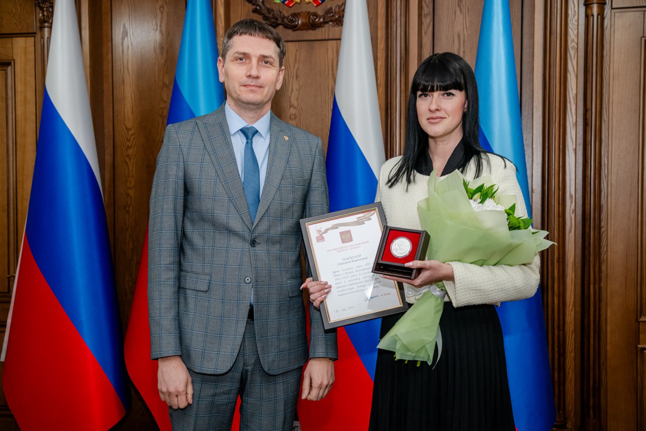 Деятели Луганщины получили 10 памятных медалей от Российского организационного комитета «Победа» Деятели Луганщины получили 10 памятных медалей от Российского организационного комитета «Победа»