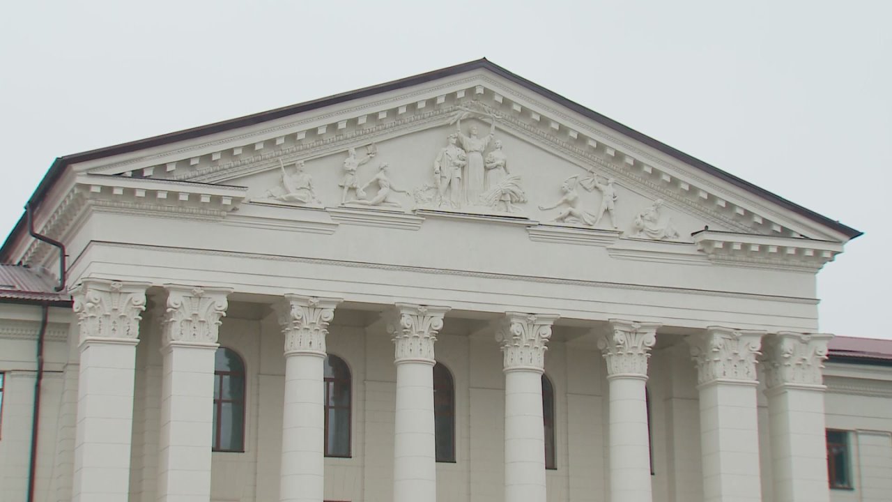 Тюменские строители завершили капитальный ремонт фасада здания ДК имени «Молодой Гвардии»