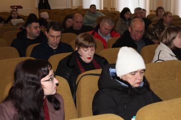 4 декабря в здании Администрации Краснодонского муниципального округа состоялась важная встреча с руководителями муниципальных унитарных предприятий и бюджетных учреждений, курирующих направления культуры, спорта и...