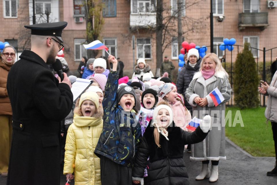 В Лутугино состоялось долгожданное событие – торжественное открытие зоны отдыха «Уютный уголок» В Лутугино состоялось долгожданное событие – торжественное открытие зоны отдыха «Уютный уголок»