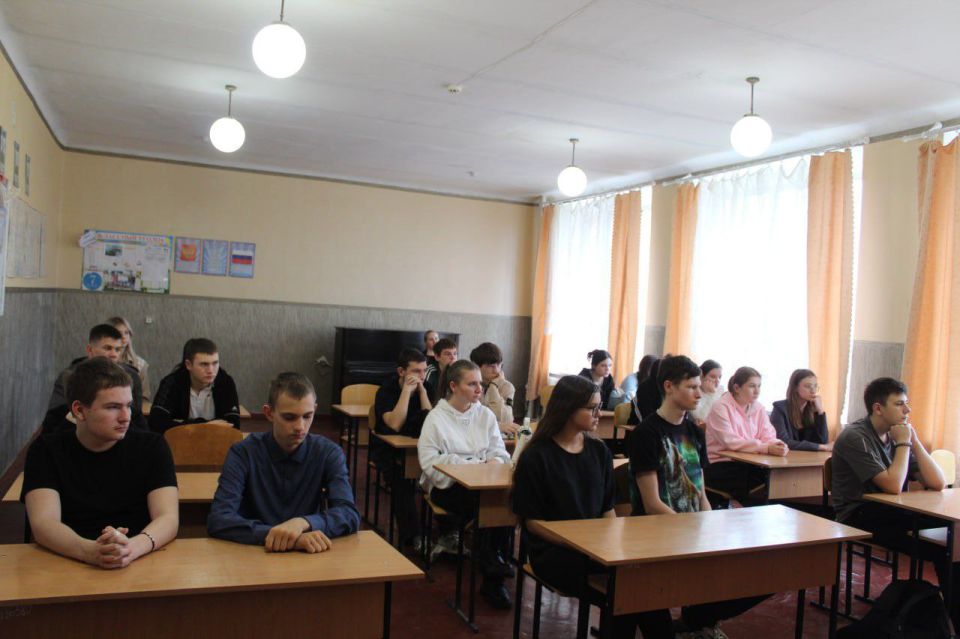 В Новороссошанской средней школе состоялась встреча в рамках проекта «ГосСтарт.Диалог». В мероприятии приняли участие временно исполняющий полномочия Главы Новопсковского муниципального округа Луганской Народной Республики... В Новороссошанской средней школе состоялась встреча в рамках проекта «ГосСтарт.Диалог». В мероприятии приняли участие временно исполняющий полномочия Главы Новопсковского муниципального округа Луганской Народной Республики...