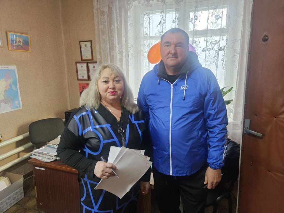 Депутат от партии «Единая Россия» Юрий Калинин провёл выездной приём граждан на территории Великочерниговского отдела жизнеобеспечения