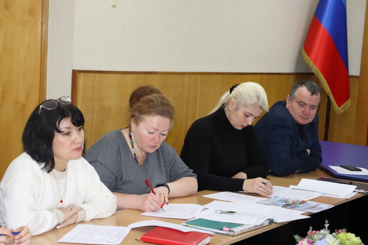 Наталия Жулинская: Провела заседание городской праздничной комиссии: на повестке дня — подготовка к Новому году и Рождеству Наталия Жулинская: Провела заседание городской праздничной комиссии: на повестке дня — подготовка к Новому году и Рождеству