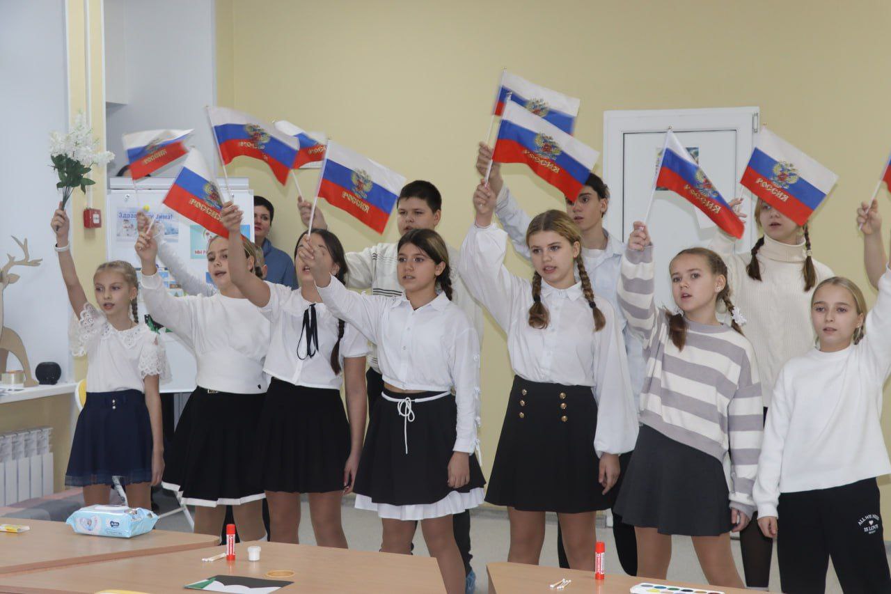 Яна Сылкина: В Северодонецке продолжается Декада добрых дел, посвящённая Дню рожденья партии "ЕДИНАЯ РОССИЯ" Яна Сылкина: В Северодонецке продолжается Декада добрых дел, посвящённая Дню рожденья партии "ЕДИНАЯ РОССИЯ"