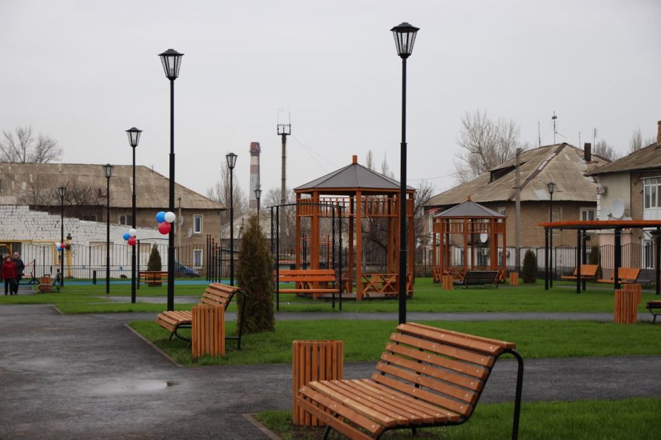 В Лутугино появился «Уютный уголок» для жителей разных возрастов В Лутугино появился «Уютный уголок» для жителей разных возрастов
