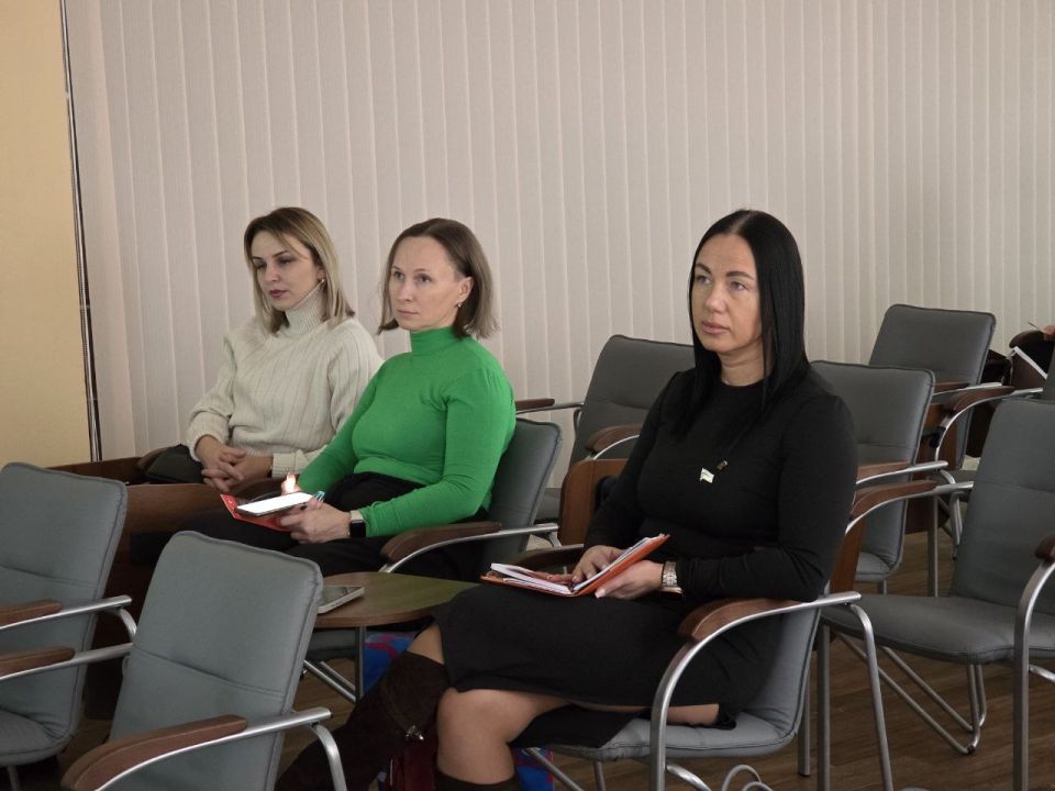 Фондом поддержки предпринимательства ЛНР проведена выездная консультация для предпринимателей в Красном Луче Фондом поддержки предпринимательства ЛНР проведена выездная консультация для предпринимателей в Красном Луче